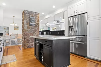 235 Middleboro Rd, Freetown, MA 02717 - Photo 8