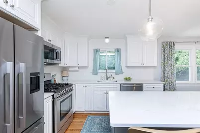 2 Amherst Rd, Andover, MA 01810 - Photo 6