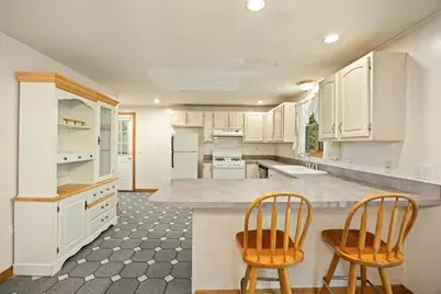 375 Mockingbird Way, Taunton, MA 02718 - Photo 4