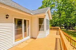 12 Camelot Ln, Easthampton, MA 01027 - Photo 4