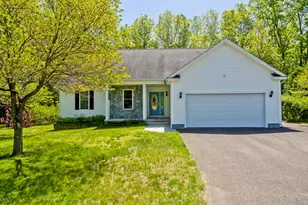 12 Camelot Ln, Easthampton, MA 01027 - Photo 1