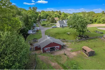 94 Hartford Ave W, Mendon, MA 01756 - Photo 32