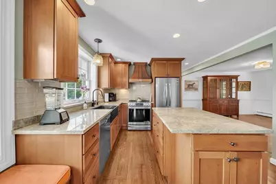 94 Hartford Ave W, Mendon, MA 01756 - Photo 6