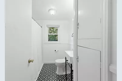 10 Lawrence Ave, South Hadley, MA 01075 - Photo 18