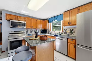 29 Hudson St, Springfield, MA 01118 - Photo 8