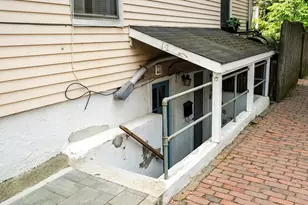 12 Shepard St, Cambridge, MA 02138 - Photo 16
