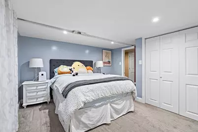 14 Wareham, Medford, MA 02155 - Photo 20