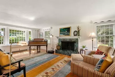 11 Nantucket Road, Wellesley, MA 02481 - Photo 6