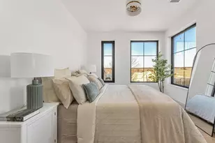 34 Oak St, Boston, MA 02136 - Photo 12