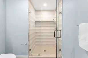 34 Oak St, Boston, MA 02136 - Photo 14