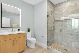 34 Oak St, Boston, MA 02136 - Photo 18