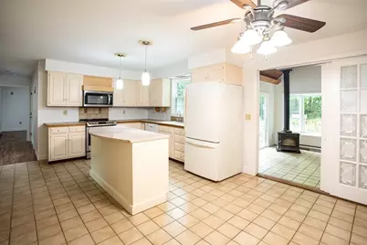 1 Holly Hill Ave, Westport, MA 02790 - Photo 4