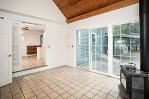 1 Holly Hill Ave, Westport, MA 02790 - Photo 8