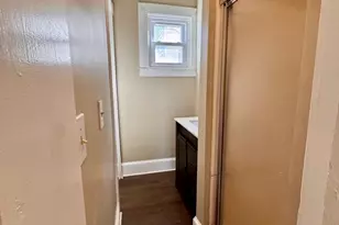 77 Dartmouth St, New Bedford, MA 02740 - Photo 18