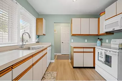 701 Beacon Park #701, Webster, MA 01570 - Photo 10