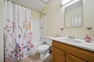 24 Cobblestone Ln, Gloucester, MA 01930 - Photo 10