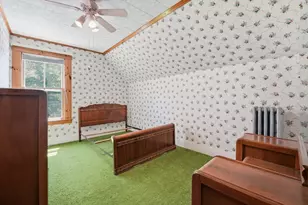 17 E Howe St, Orange, MA 01364 - Photo 24