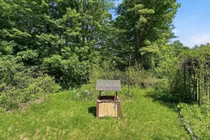 17 E Howe St, Orange, MA 01364 - Photo 32
