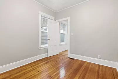 35 Oakland St #1, Salem, MA 01970 - Photo 6