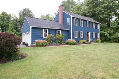 13 King Philip Path, Mendon, MA 01756 - Photo 2