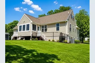 111 Chestnut St, Wilmington, MA 01887 - Photo 4