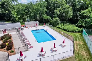 144 Nassau Dr, Springfield, MA 01129 - Photo 36