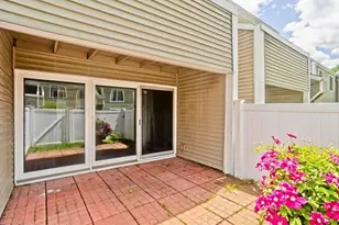 144 Nassau Dr, Springfield, MA 01129 - Photo 32