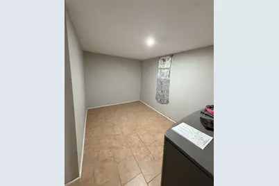 341 Earle St, New Bedford, MA 02746 - Photo 24