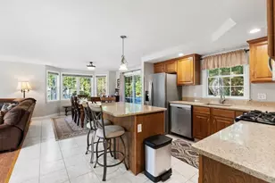 104 Ridgewood Dr, Taunton, MA 02780 - Photo 18