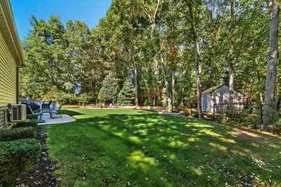 104 Ridgewood Dr, Taunton, MA 02780 - Photo 6