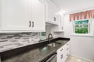 62 Heritage Dr, Northbridge, MA 01588 - Photo 12