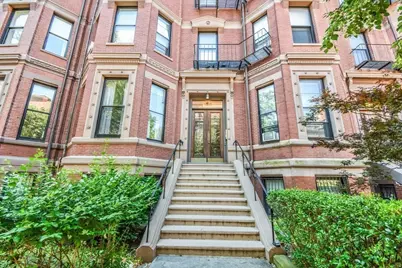 275 Beacon St #3B, Boston, MA 02116 - Photo 2