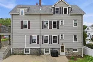15 Hillock St, Boston, MA 02131 - Photo 6