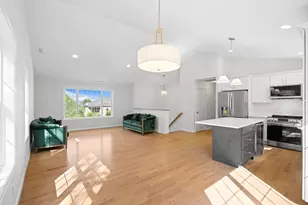47 Brookfield Rd, North Brookfield, MA 01535 - Photo 4