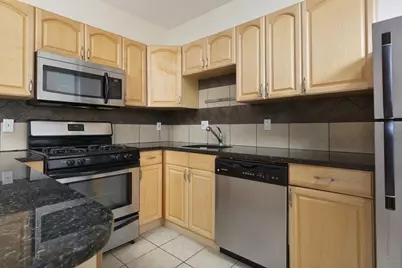 11 Bartlett Place #4, Boston, MA 02113 - Photo 2