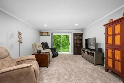 23 Shadowbrook Ln #10, Milford, MA 01757 - Photo 4