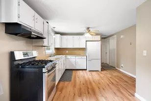 37 Parkerview St, Springfield, MA 01129 - Photo 6