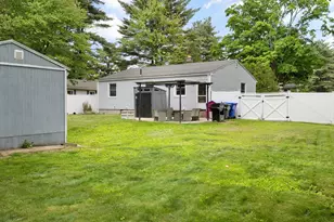 37 Parkerview St, Springfield, MA 01129 - Photo 26