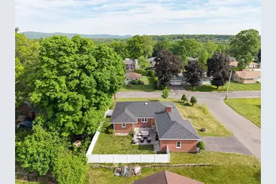 30 Oakridge St, Ludlow, MA 01056 - Photo 4