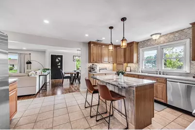 30 Oakridge St, Ludlow, MA 01056 - Photo 12