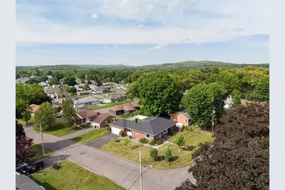 30 Oakridge St, Ludlow, MA 01056 - Photo 6