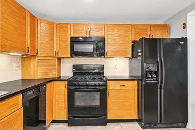 20 Greenlawn Ave, Dracut, MA 01826 - Photo 8