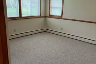 27 B Middleton St, Millbury, MA 01527 - Photo 2