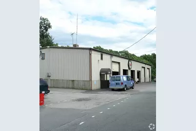 2 Andrews Ave, Worcester, MA 01605 - Photo 2