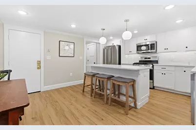 36 Austin St #2, Boston, MA 02129 - Photo 8
