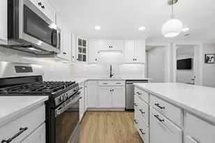 36 Austin St, Boston, MA 02129 - Photo 6