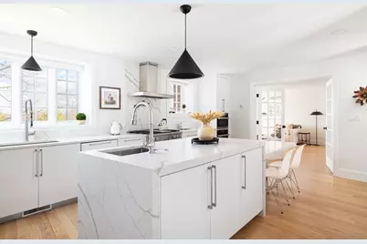 124 Chestnut Hill Rd, Newton, MA 02467 - Photo 6
