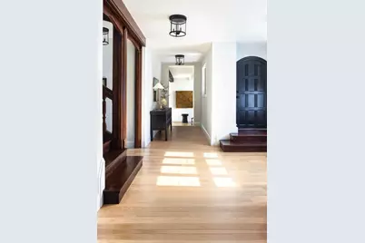 124 Chestnut Hill Rd, Newton, MA 02467 - Photo 2
