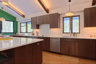 64 Newcomb Rd, Stoneham, MA 02180 - Photo 4