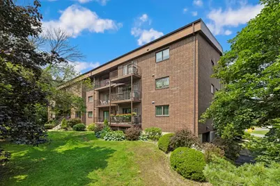 7 Ledgewood Way #4, Peabody, MA 01960 - Photo 4